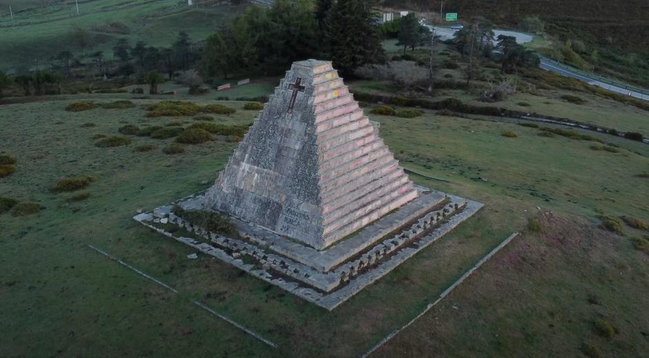 La «Pirámide de los Italianos», a vista de dron