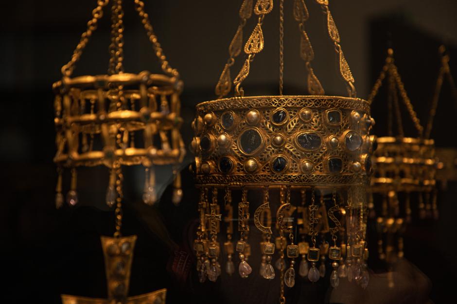 Corona de Recesvinto expuesta en el Museo Arqueológico Nacional