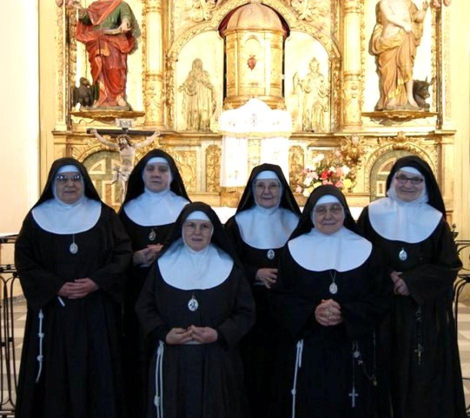 Una foto antigua de algunas de las hermanas de Santa Marina de Zamora