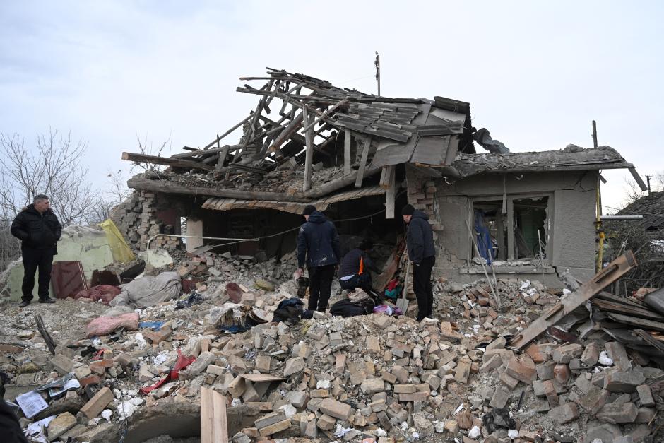 Varias casas fueron destruidas cerca de Leópolis, al oeste de Ucrania