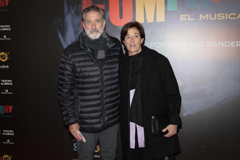 Emilio Aragon junto a su mujer