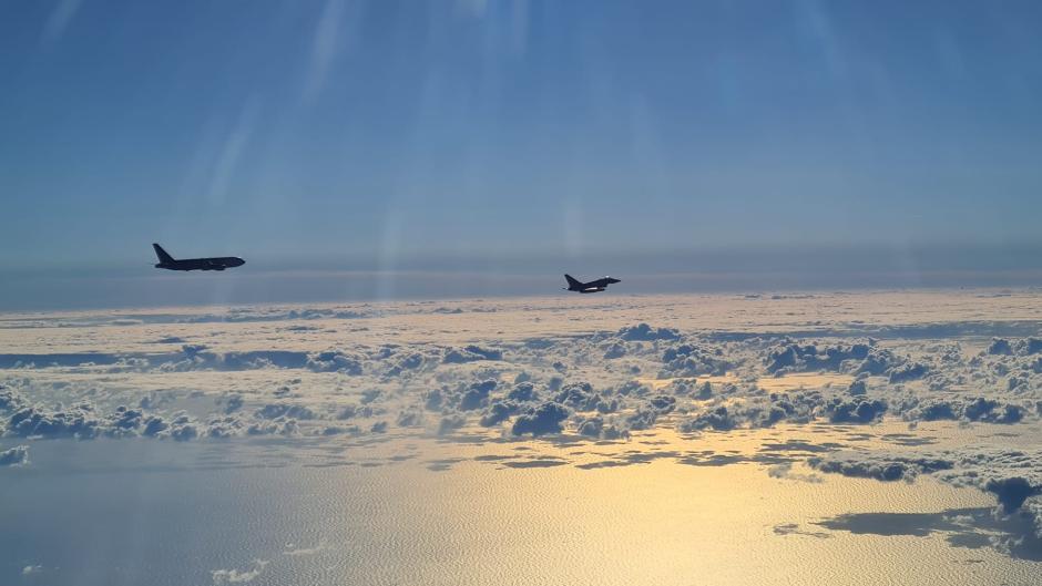 Impresionante imagen de los Eurofighter del Ala 14 en pleno vuelo de regreso a España