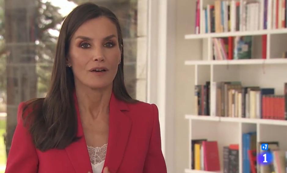 Letizia felicita a Informe Semanal por sus 50 años en antena