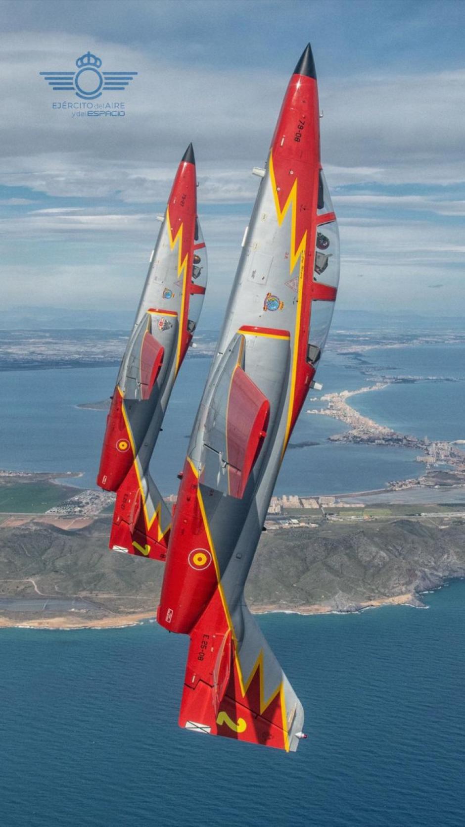 Ensayo de la Patrulla Águila de cara a la exhibición aérea del pasado 25 de marzo en Málaga.