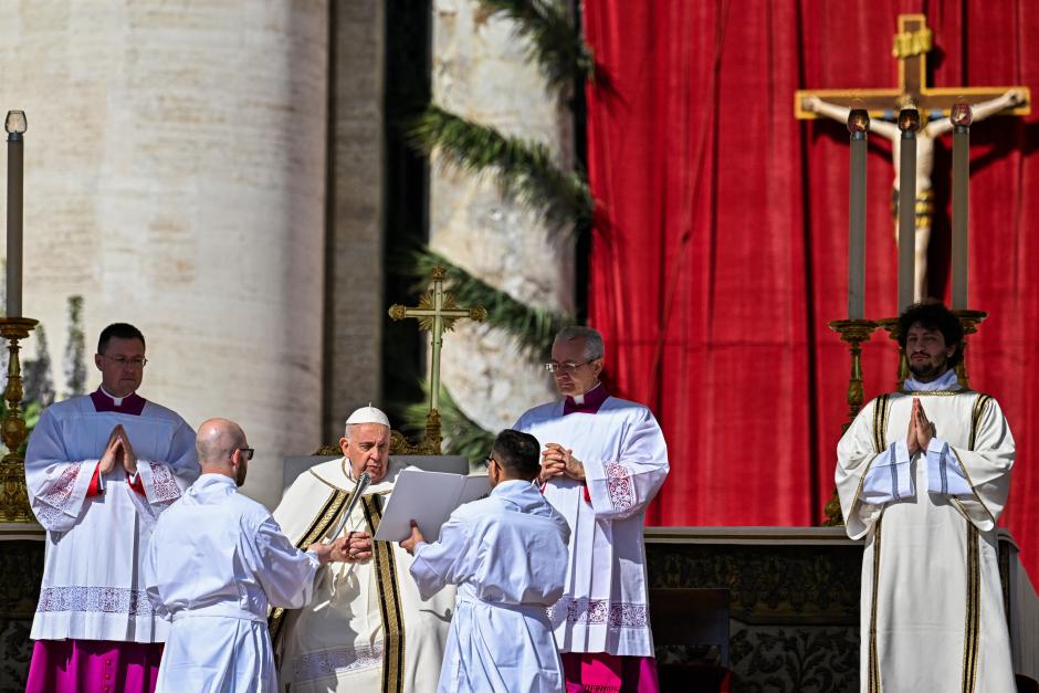 Pope Francis leads the Easter Sunday mass on April 9, 2023 at St. Peter's square in The Vatican, as part of celebrations of the Holy Week. (Photo by Andreas SOLARO / AFP)