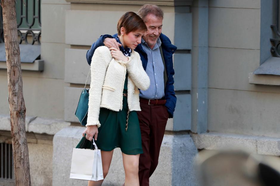 El escritor Fernando Sánchez Dragó y Laura Celeiro por las calles de Madrid. 19/03/2019