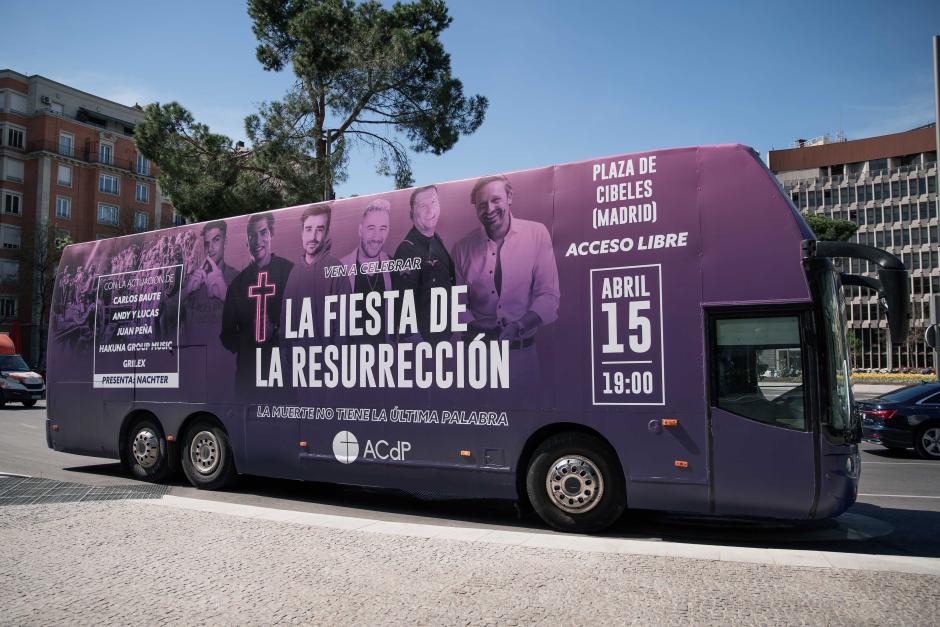 Autobús de la Fiesta de la Resurrección