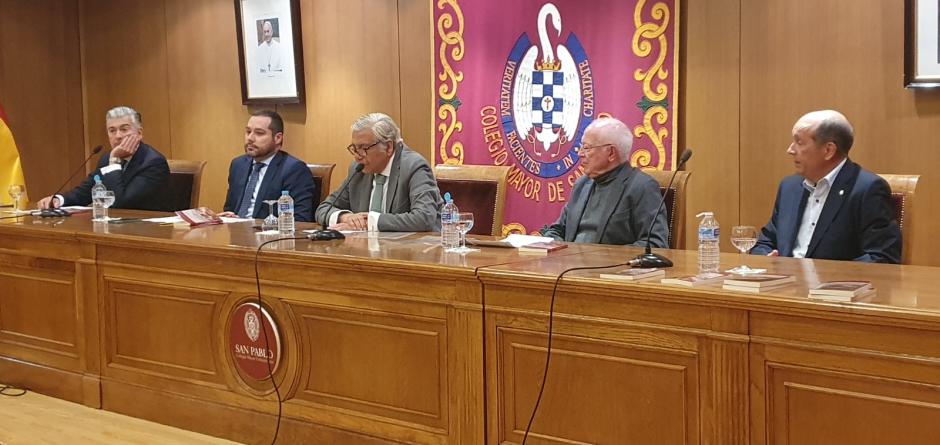 Un momento de la presentación, con José Manuel Varela Olea, Carlos Gregorio, José María Fibla Foix y Baltasar Magro Santana, presentados por Andrés Contreras Salido (en el centro)