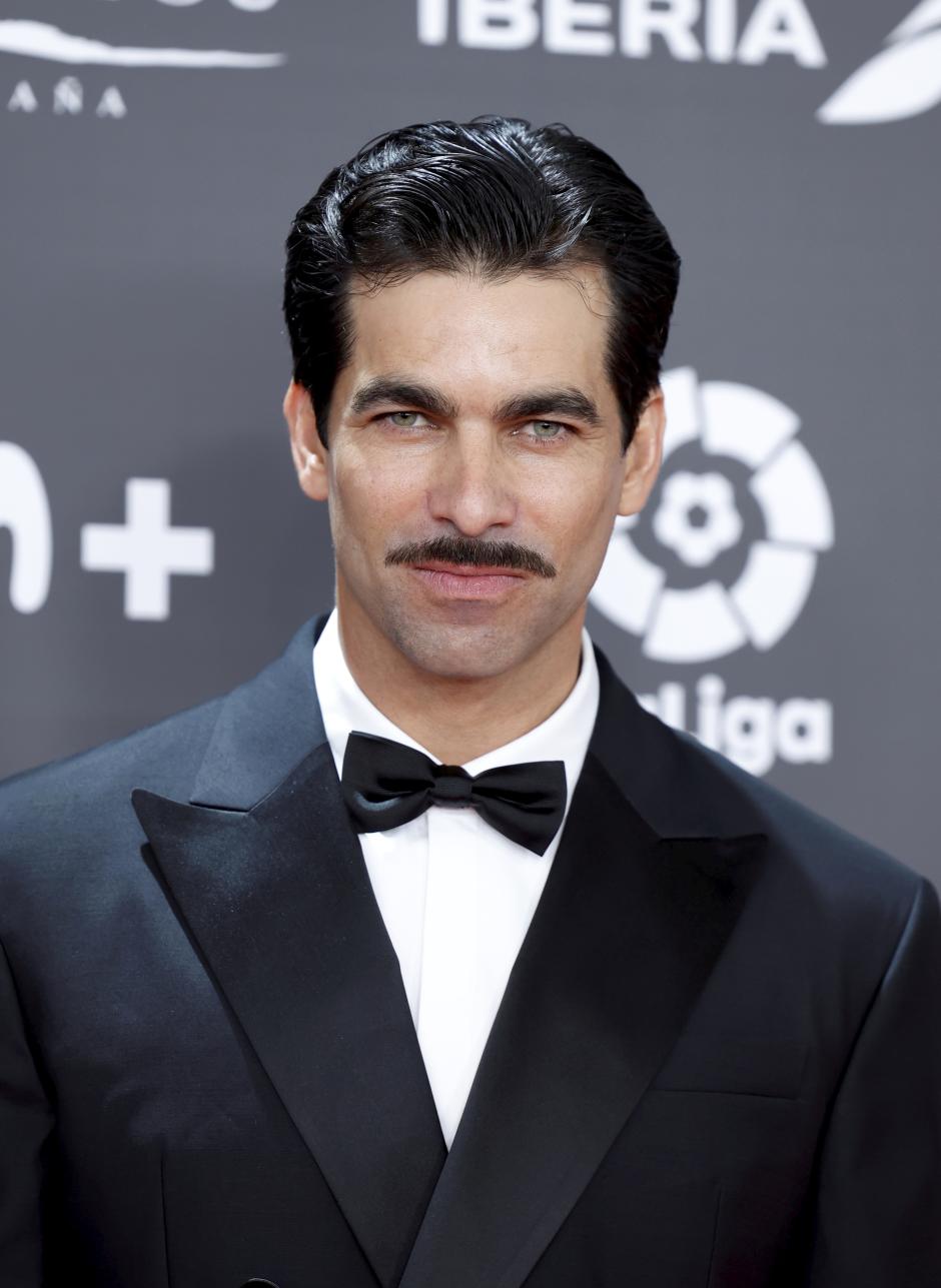 El actor y modelo Rubén Cortada, durante la alfombra roja de los Premios Platino