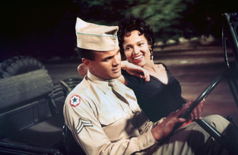 Harry Belafonte y Dorothy Dandridge en la película 'Carmen Jones'
