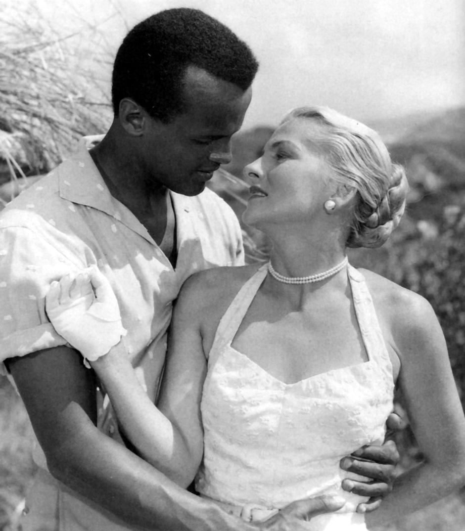 La película 'Una isla al sol', de Harry Belafonte y Joan Fontaine, fue prohibida en algunos cines por contener "amor interracial"