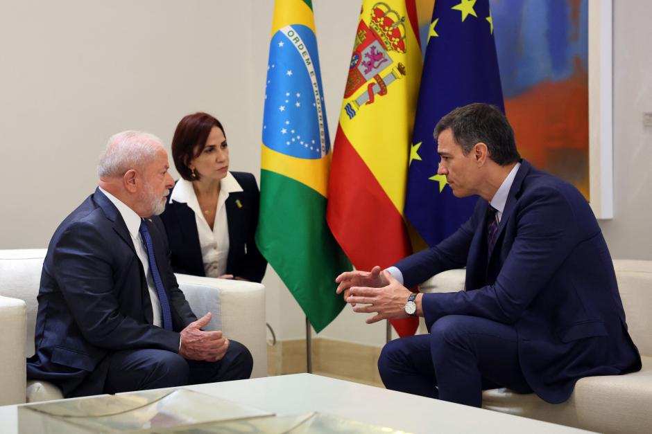 El presidente de Brasil Luiz Inacio Lula da Silva es recibido por Pedro Sánchez en la Moncloa