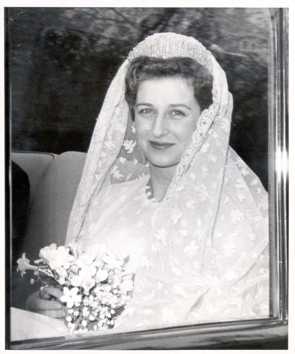 Princess Alexandra The Honourable Lady Ogilvy Married The Sir Angus James Bruce Ogilvy Kcvo (14 September 1928 ? 26 December 2004) On 24 April 1963 At Westminster Abbey. Pictured Arriving At St. James's Palace.
Princess Alexandra The Honourable Lady Ogilvy Married The Sir Angus James Bruce Ogilvy Kcvo (14 September 1928 ? 26 December 2004) On 24 April 1963 At Westminster Abbey. Pictured Arriving At St. James's Palace.