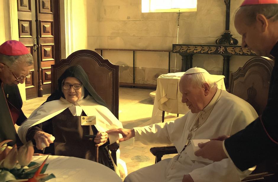Sor Lucía y Juan Pablo II el 13 de mayo del año 2000