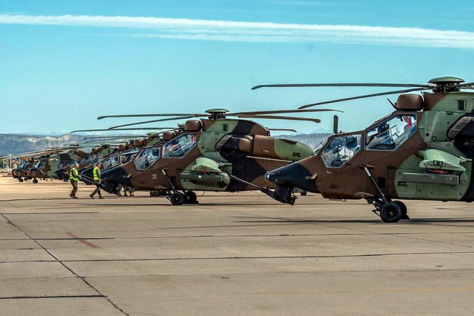Algunos de los helicópteros militares que participan en Europe Defender 23