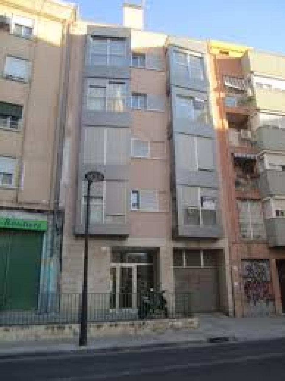 Imagen de un edificio okupado en el barrio de Orriols, en Valencia.