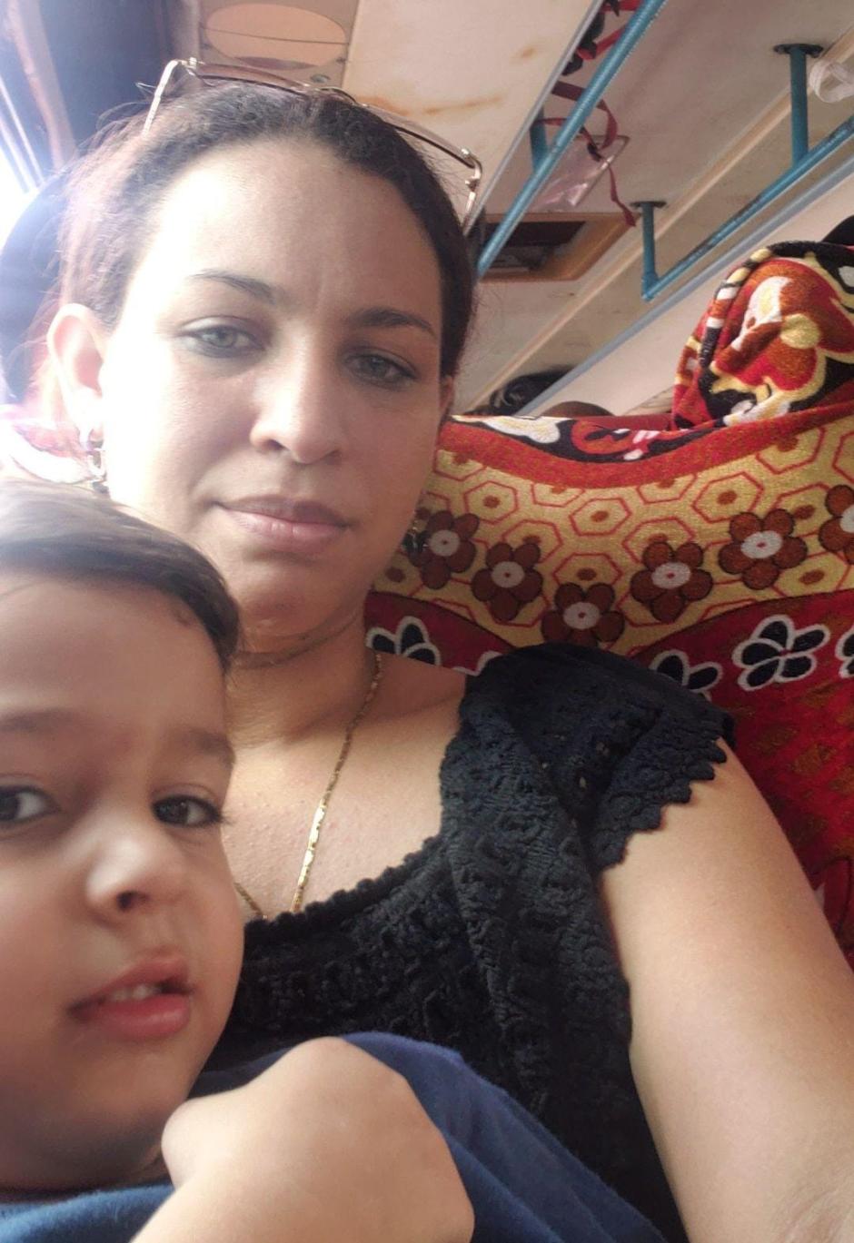 La opositora cubana Nelva Ortega y su hijo Daniel José de tres años