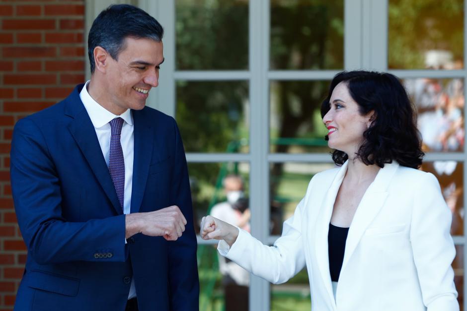El presidente Pedro Sánchez con Isabel Díaz Ayuso