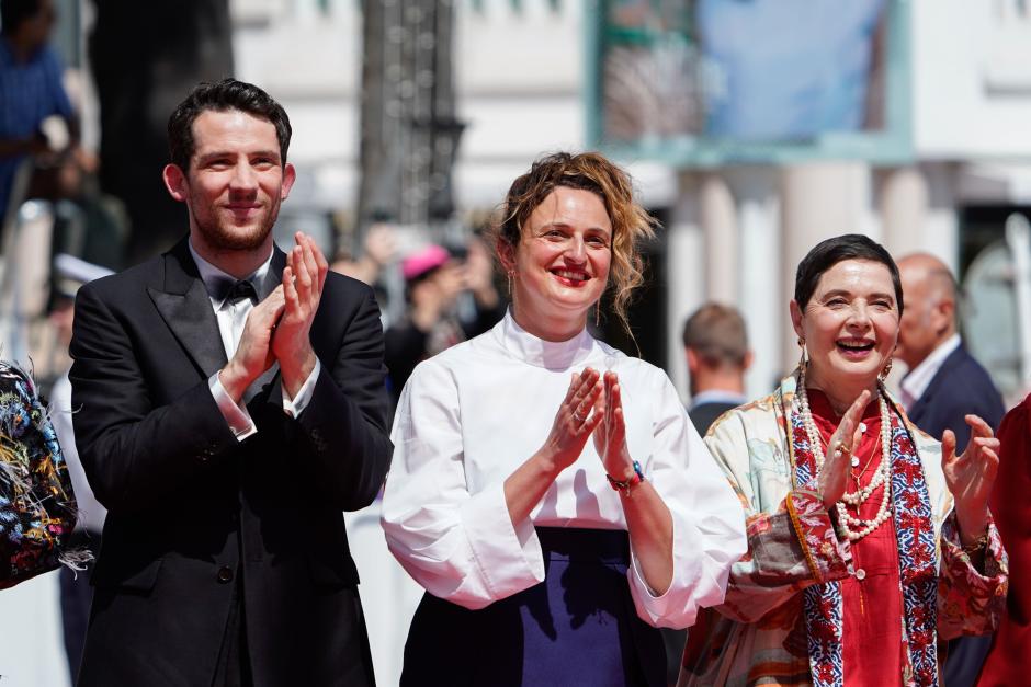 Josh O'Connor, Alice Rohrwacher e Isabella Rossellini en el Festival de Cannes
