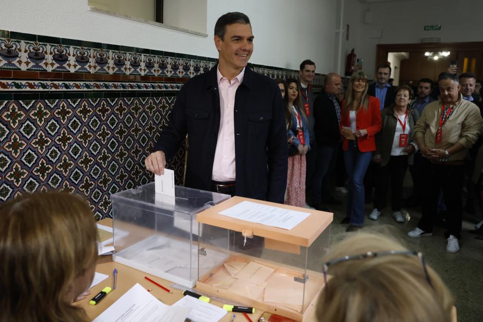 Pedro Sánchez votando este 28-M