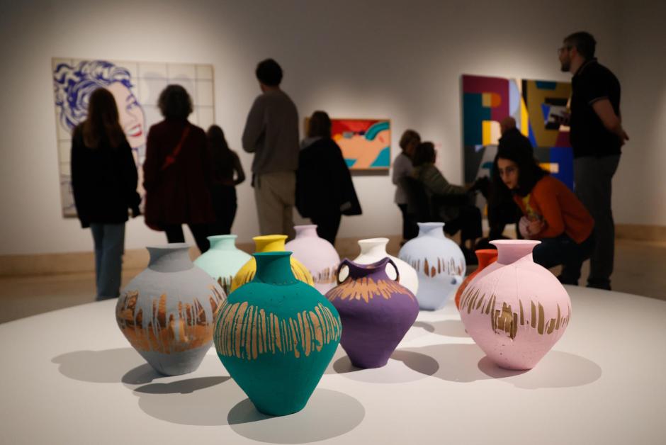 'Vasijas de color' del artista chino Ai Weiwei