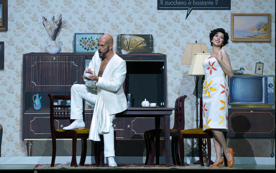 Un momento de la ópera 'Il turco in Italia', en el Teatro Real