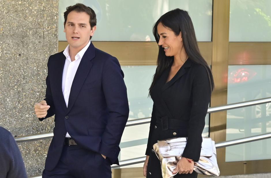 Politicians Begoña Villacis and Albert Rivera during burial Josep Pique in Madrid 07 April 2023