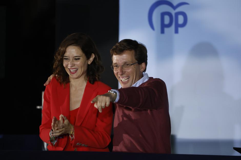 Isabel Diaz Ayuso y Jose Luis Martinez Almeida del Partido Popular (PP) durante las elecciones autonomicas y municipales 2023 en Madrid
