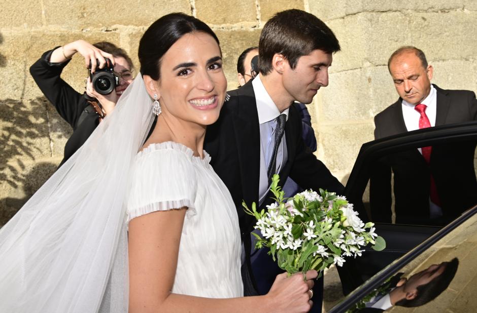 Blanca Sainz y Guillermo Comenge se casaron en la iglesia de Santiago Apóstol de Cebreros