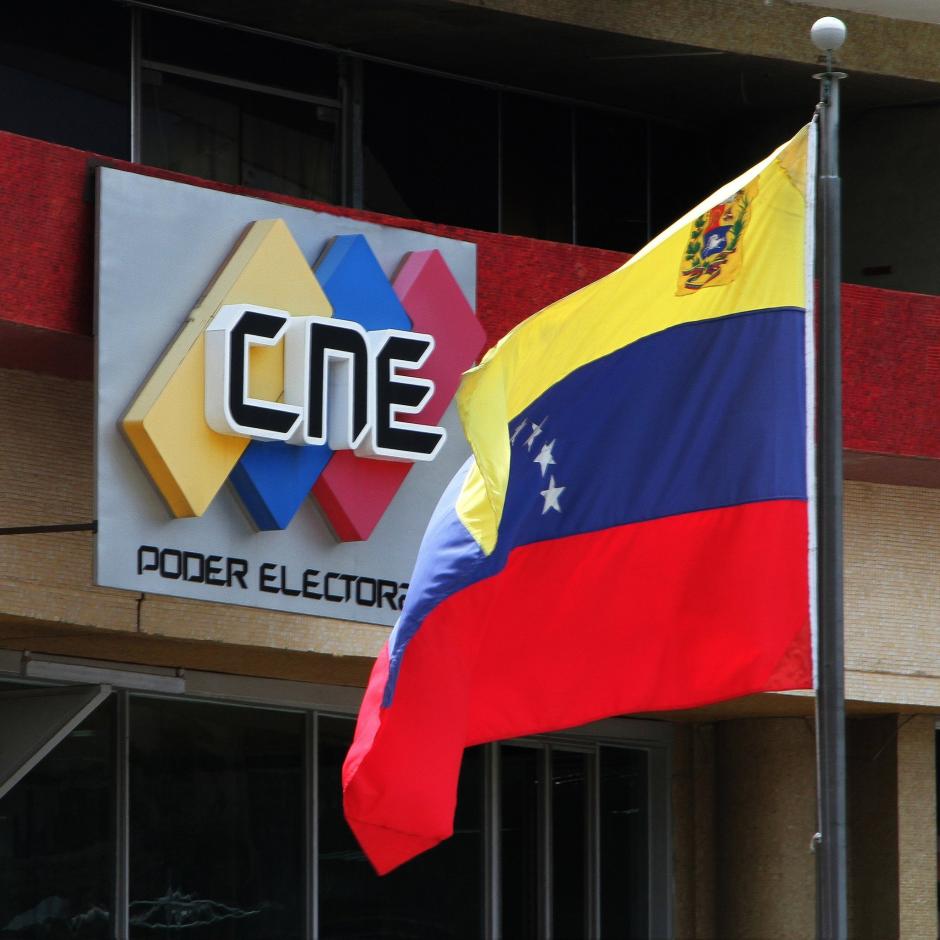 El Consejo Nacional Electoral (CNE) ha sido denunciado de organizar múltiples y reiterados fraudes electorales