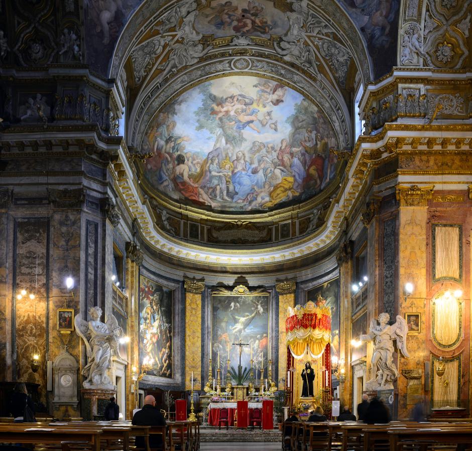 Interior de Sant'Andrea delle Fratte