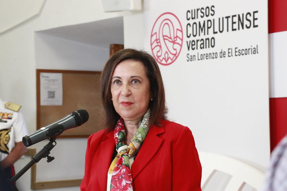 La ministra de Defensa, Margarita Robles, durante el curso de verano
