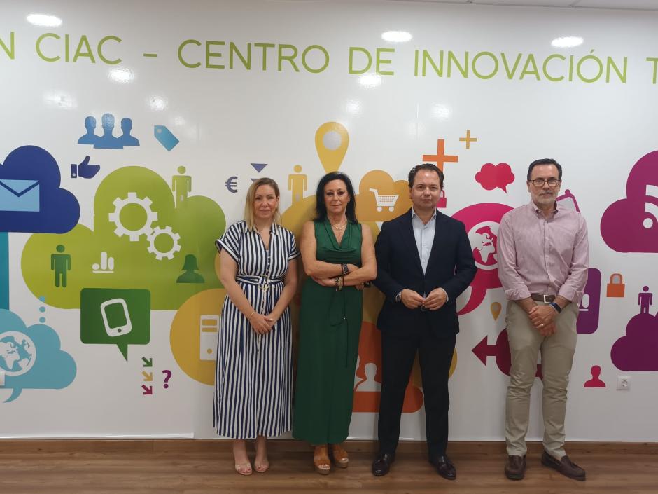 El presidente de Asfaco, Miguel Ángel Tamarit, visita el Centro de Innovación Andaluz para la Construcción