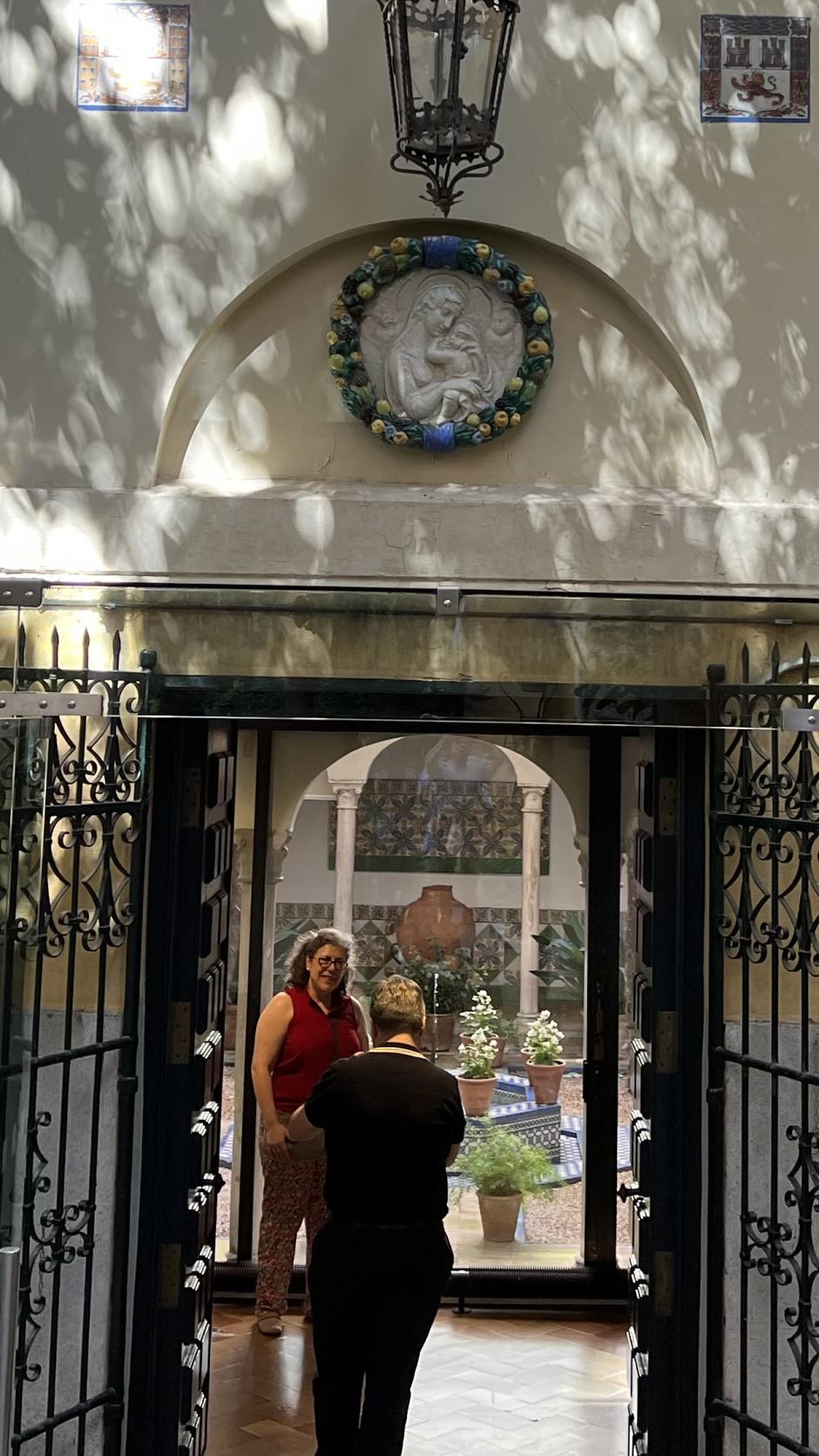 El dintel de la casa museo de Sorolla con la inscripción mariana "Salve"