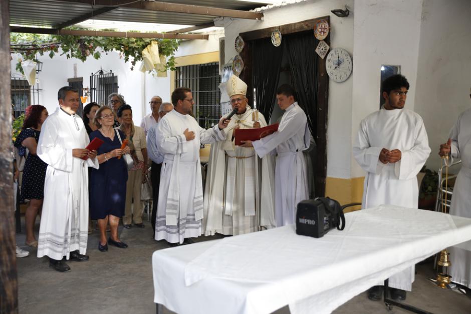 El obispo de Córdoba, monseñor Demetrio Fernández, en la puesta de la primera piedra de la iglesia de San Gregorio de Majaneque