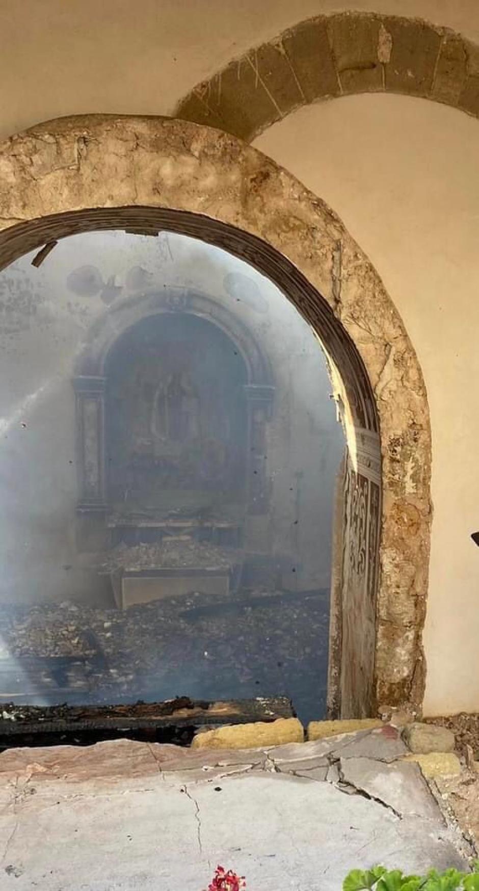 El convento de Santa María de Jesús en Palermo tras el incendio