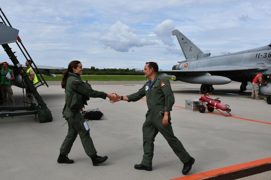 Llegada del destacamento español a la Base Aérea de Ämari para integrarse en la misión de Policía Aérea en el Báltico