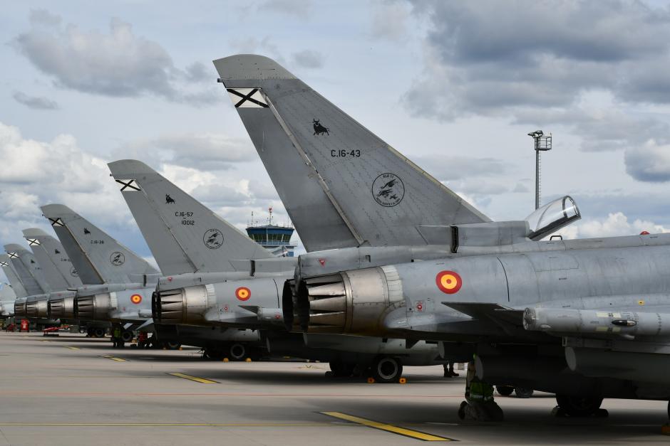 Los Eurofighter españoles, dispuestos en la base aérea de Ämari