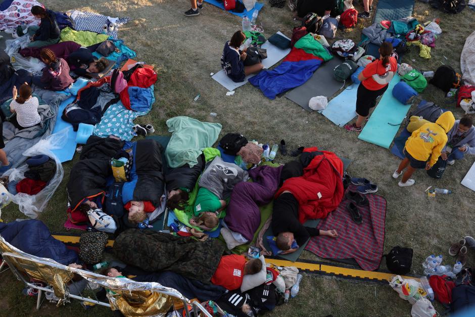 Cientos de miles de jóvenes han dormido al raso en el propio Campo de Gracia a la espera del Papa