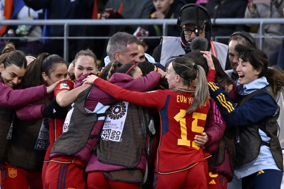 España celebra el 2-1 frente a la selección de Países Bajos