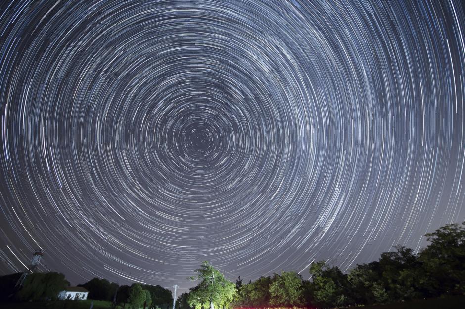 Los fotógrafos han conseguido imágenes espectaculares de las estrellas esta clara noche de verano