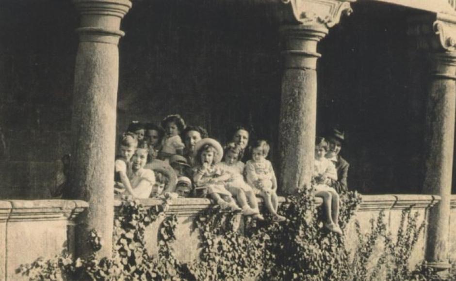 La familia Bouso adquiere el monasterio por 60.000 pesetas en 1945