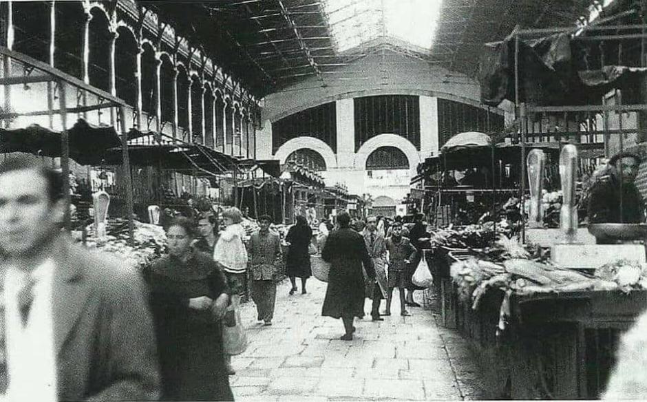 Interior del mercado central de la Corredera