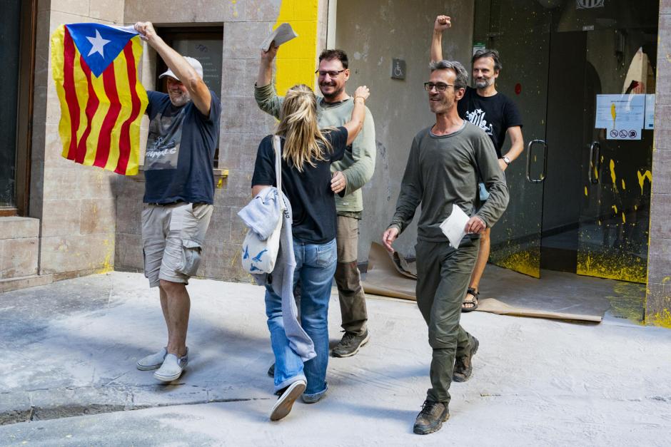 La jueza de Solsona (Lérida) ha decretado libertad provisional para los cuatro detenidos acusados de querer boicotear la Vuelta ciclista a su paso por Cataluña