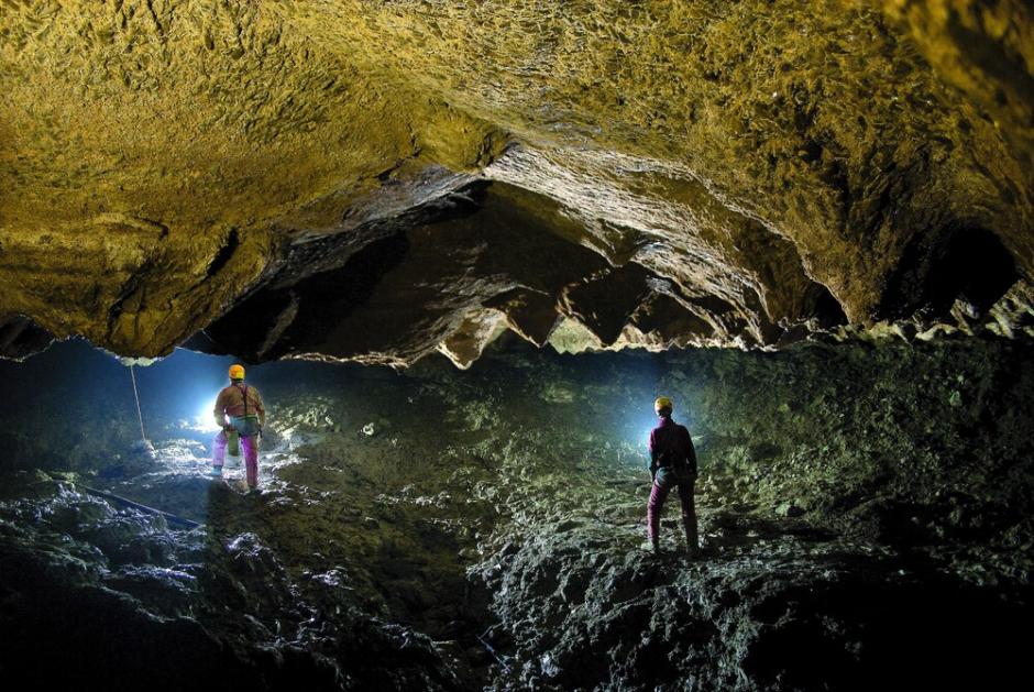 Cuevas kársticas y evaporitas de los Apeninos del Norte, en Italia
