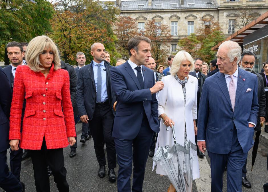Britain's King Charles and Queen Camilla with President of France Emmanuel Macron and Brigitte Macron during a visit the NotreDame de ParisCathedral,, on the second day of their State visit to France, September 21, 2023.