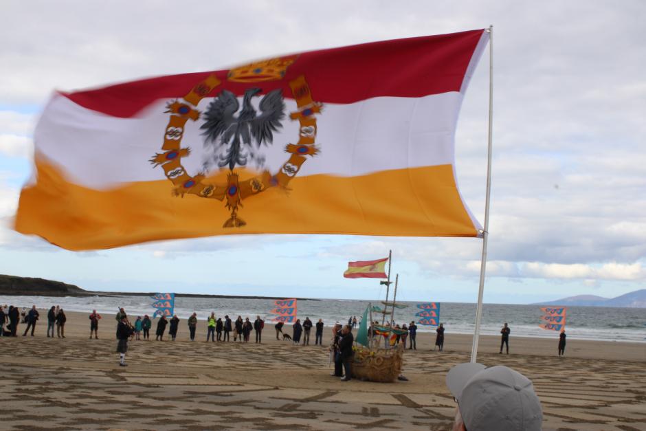 Homenaje a los marinos de la Armada Invencible que murieron en esa misma playa de Streedagh en Irlanda en 1588