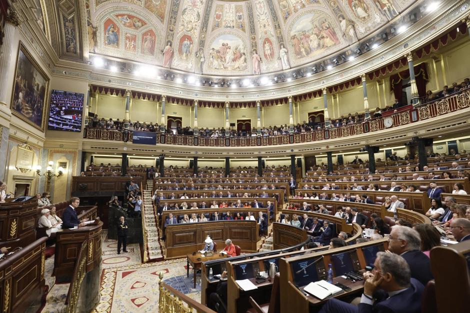 El presidente del PP y candidato a la presidencia del Gobierno, Alberto Núñez Feijóo durante su discurso de investidura