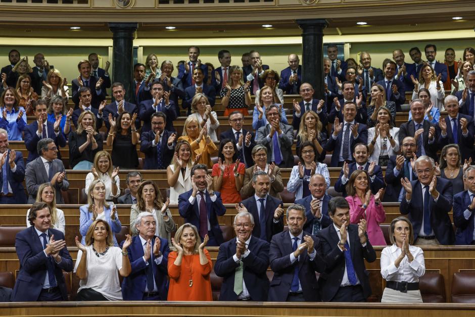 Fotografía general de un sector de la Cámara durante la primera sesión del debate de investidura