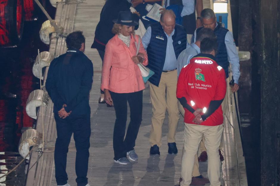 King Emeritus Carlos I and his dauther Infanta Elena arriving to port in Sanxenxo, Spain. 1 October 2023